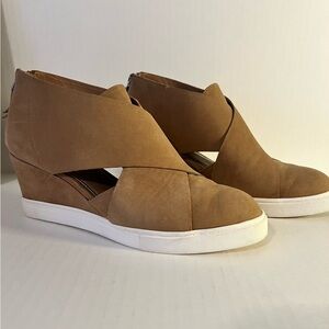 Linea Paolo Tan Suede Wedge sandals shoes woman’s size 7M